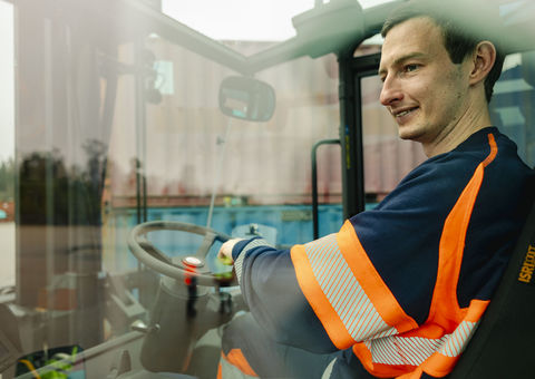 E-VER 25 ton driving experience_image