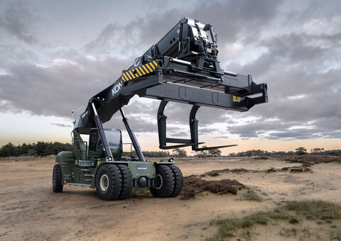 Reach stackers_defence_image