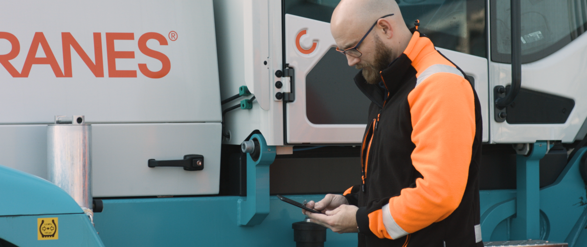 Maximize customer satisfaction and equipment uptime_header image